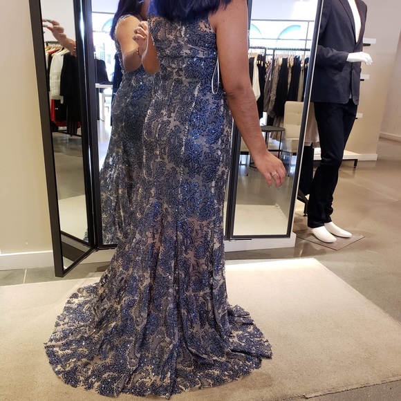 Elie Tahari evening, military or prom gown - Picture 5 of 7